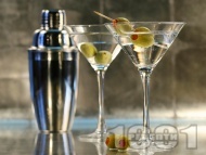    (Dry Martini)    